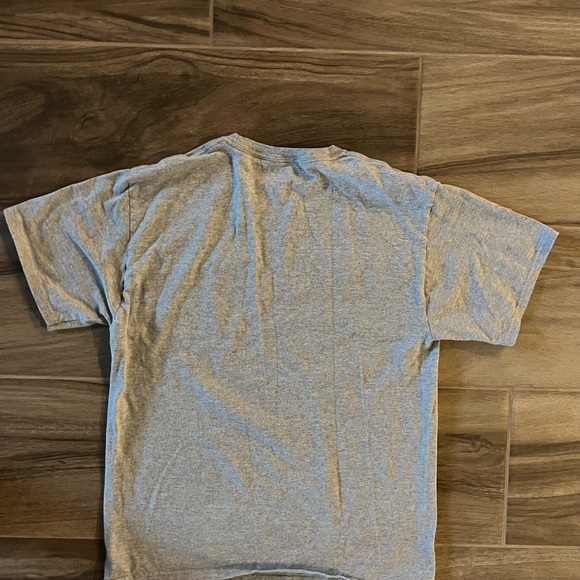 grey tee - Picture 5 of 5